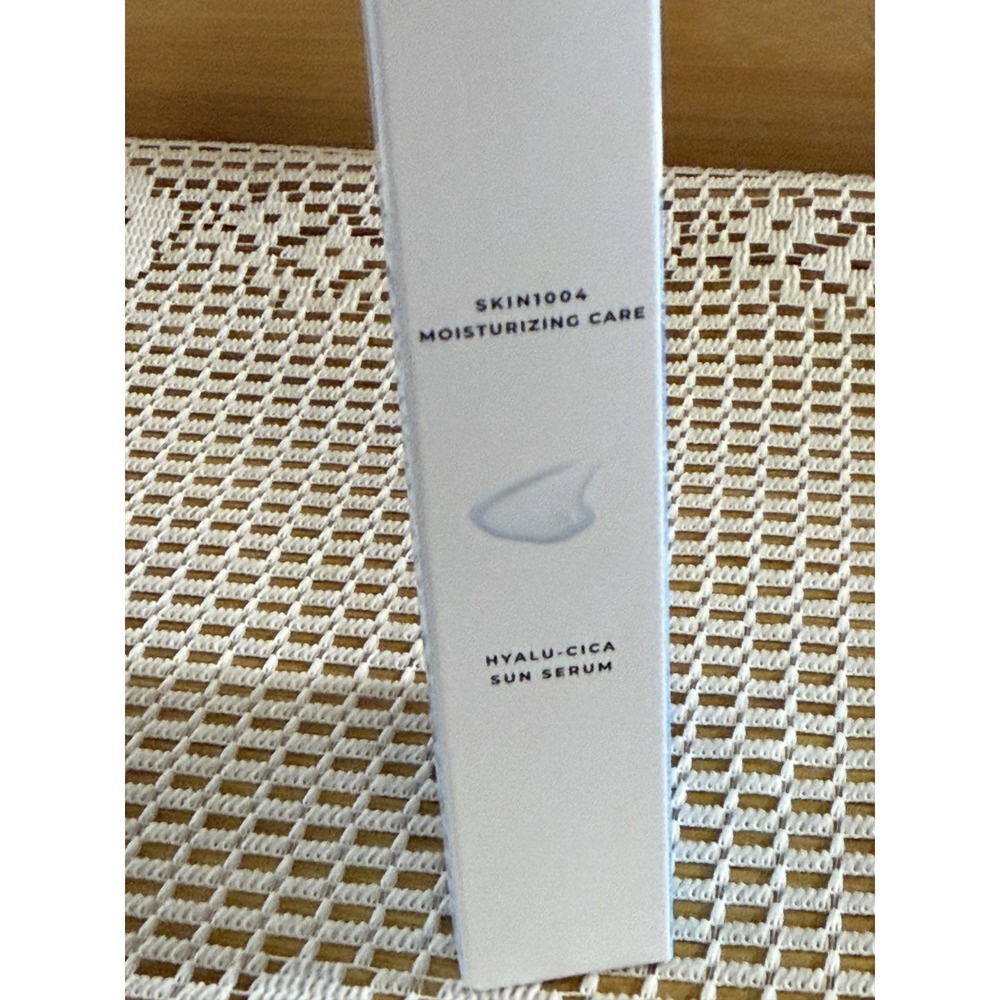 Skin1004 Madagascar Centella Hyalu-Cica Water-Fit Sun Serum UV Sunscreen - 50ml - Picture 6 of 7